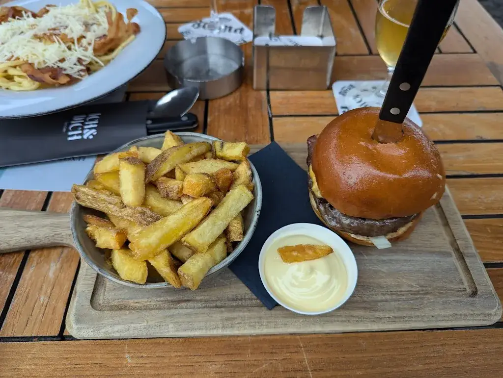 Andrey Arutyunov_Ich & Dich_Sittard_review