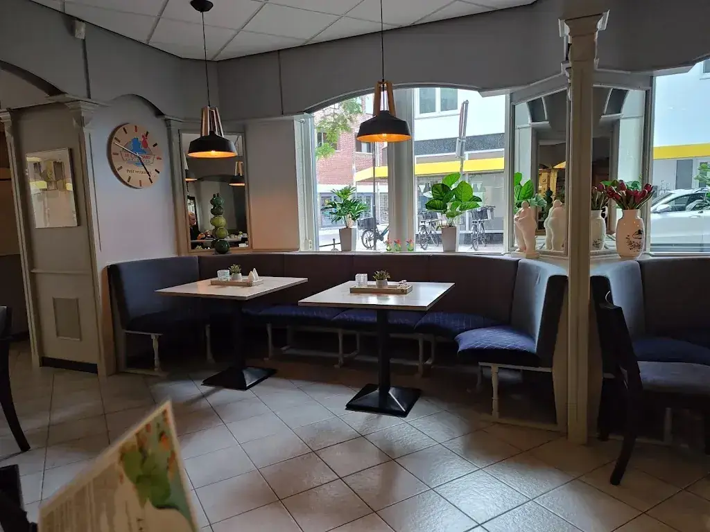 Petit Restaurant Lunchroom Le Clochard_Sittard_slider_image_3