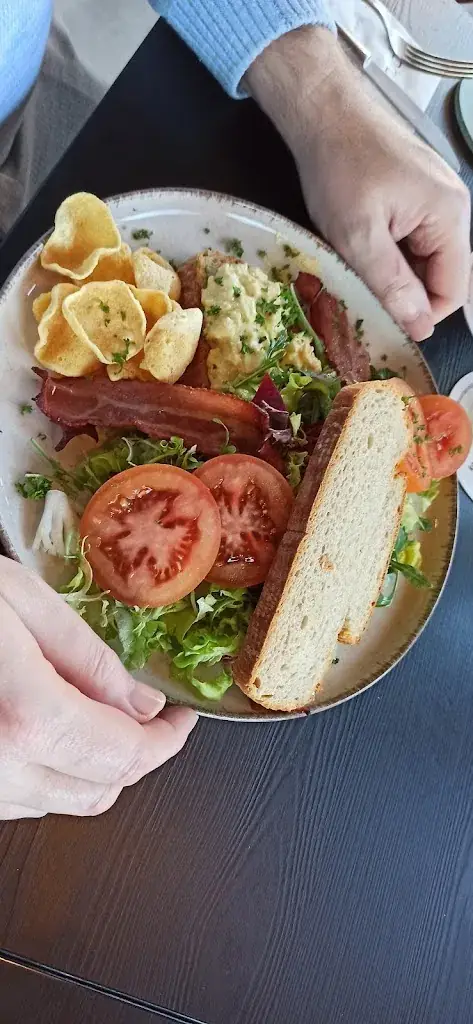 Carina Steeghs_Koffie & lunchbar Spruit | Panningen_Panningen_review