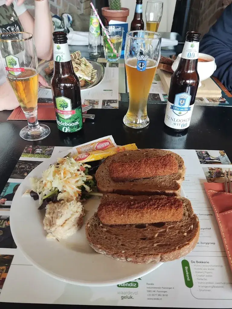 Martijn Bekx_De Ringoven_Panningen_review