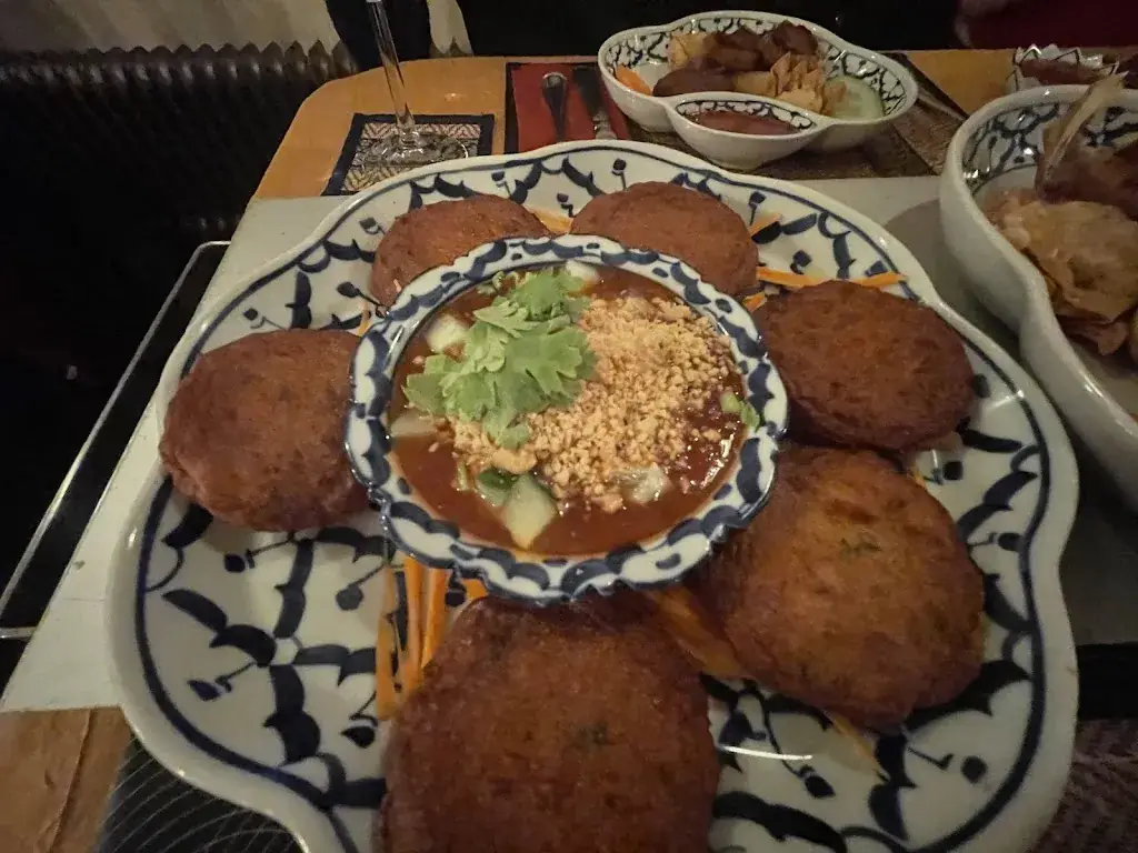 Michael H._Thais restaurant 