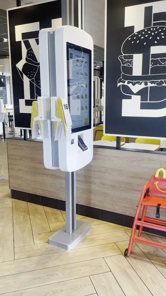 Neeraj_McDonald's_Nederweert_review