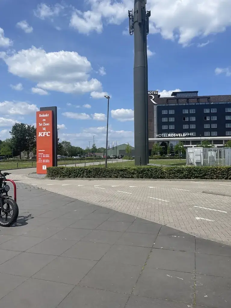 Ümran SARI_KFC_Nederweert_review