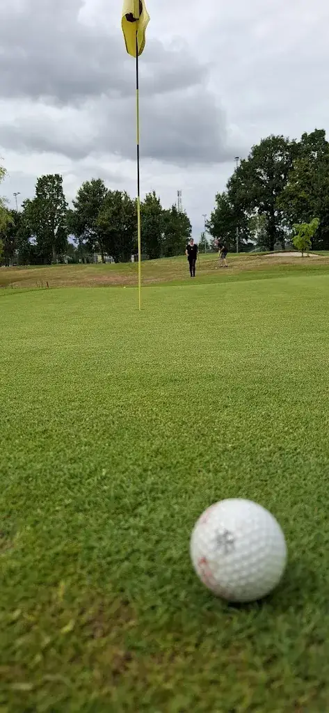 Maurice Neumann_Wijn & Golfdomein Kapèlkeshof_Grashoek_review