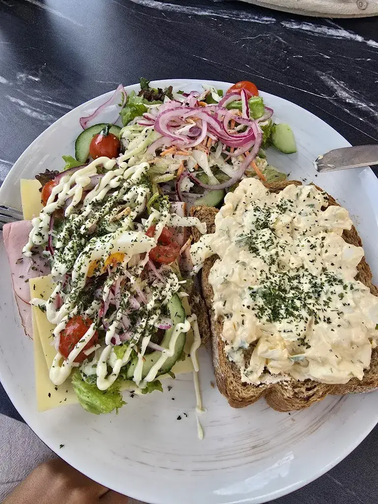 Eline A_Gasterie Bie de Burgemeister_Geleen_review