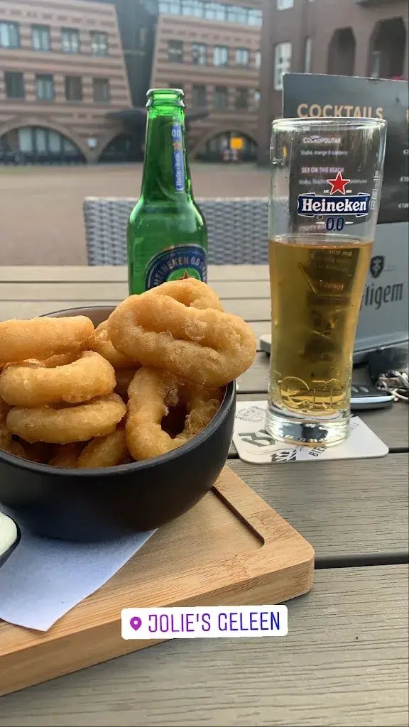 Sebastian Cebulski_Jolie's Geleen_Geleen_review