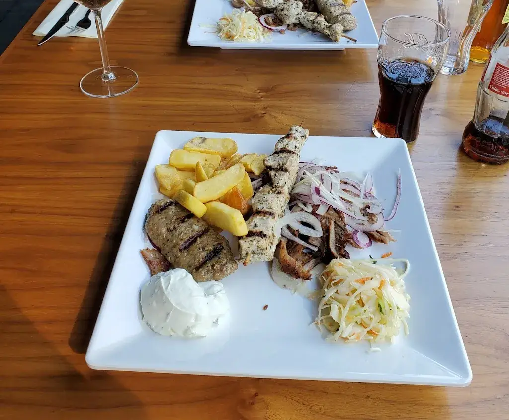 LiminalLaziness_Akropolis Restaurant_Geleen_review