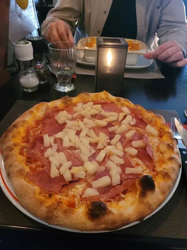 Anica W._Pizzeria Da Gianni_Paterswolde_reseña