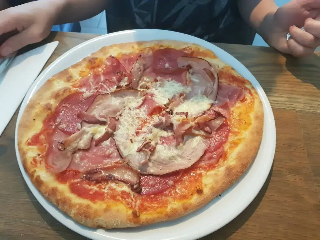 Menu_Pizzeria Monte Rosa_Nieuw-Roden_imagen_5