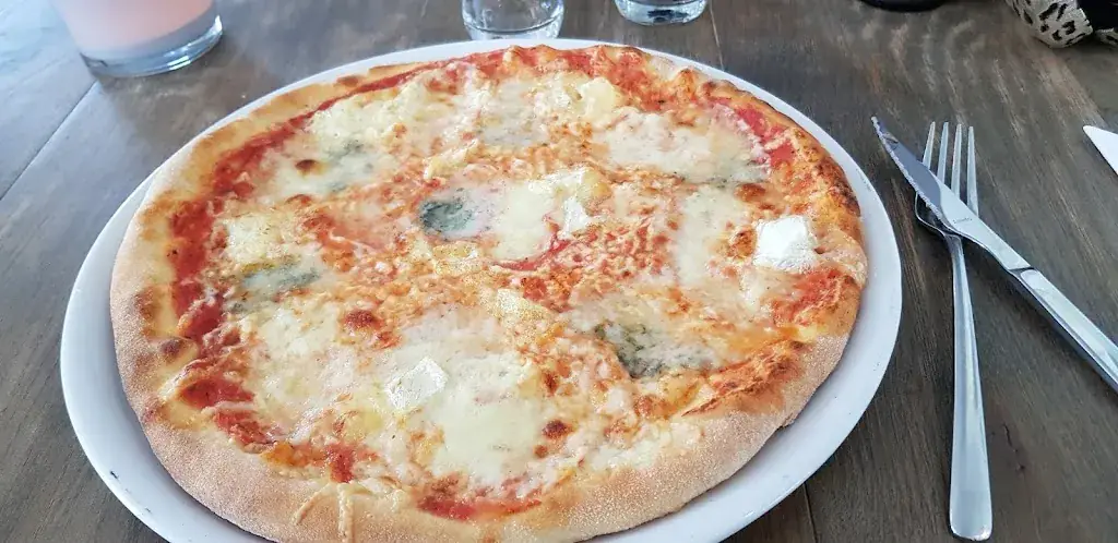 Menu_Pizzeria Monte Rosa_Nieuw-Roden_imagen_7