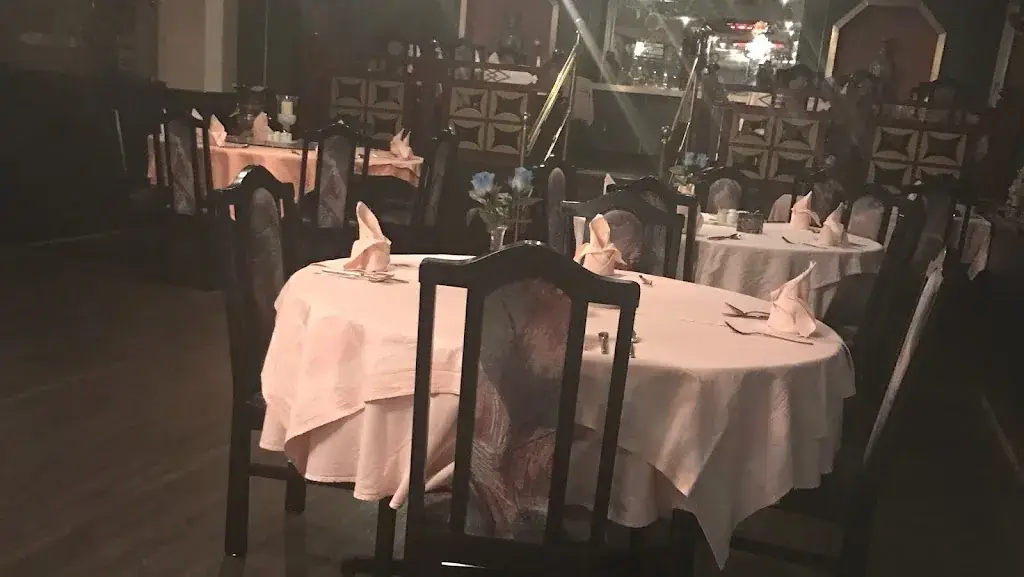 Chinees Indisch Restaurant "Lotus" restaurante en Nieuw-Roden