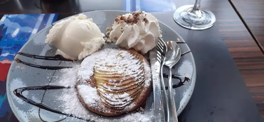 Menu_Van den Broek Snacks_Brunssum_image_3