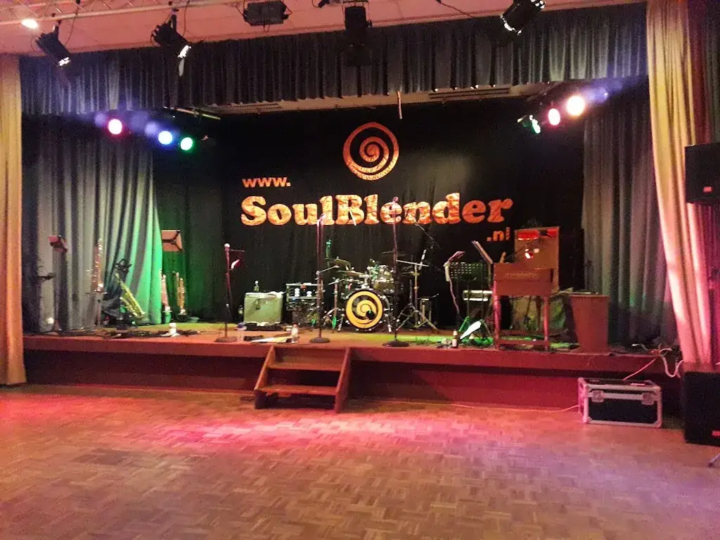 Dorpshuis "Nij Roon" restaurant in Nieuw-Roden