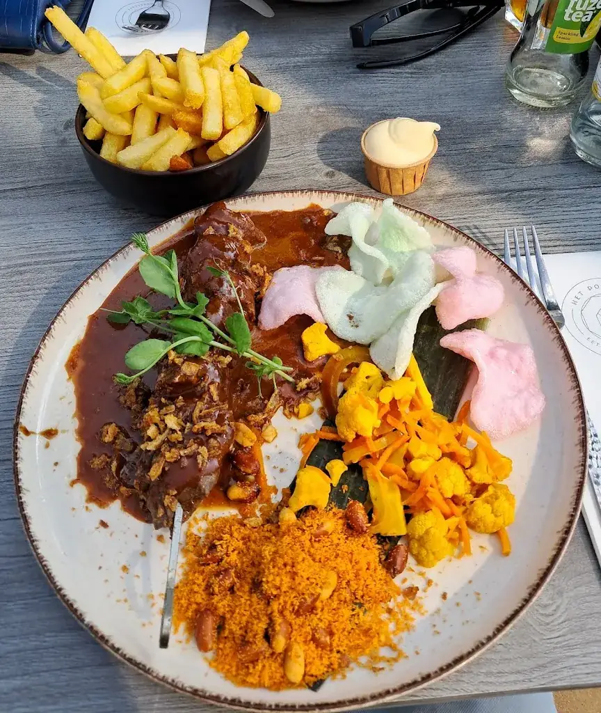 Eet- en Borrelcafé Het Posthuis_Beugen_slider_image_3