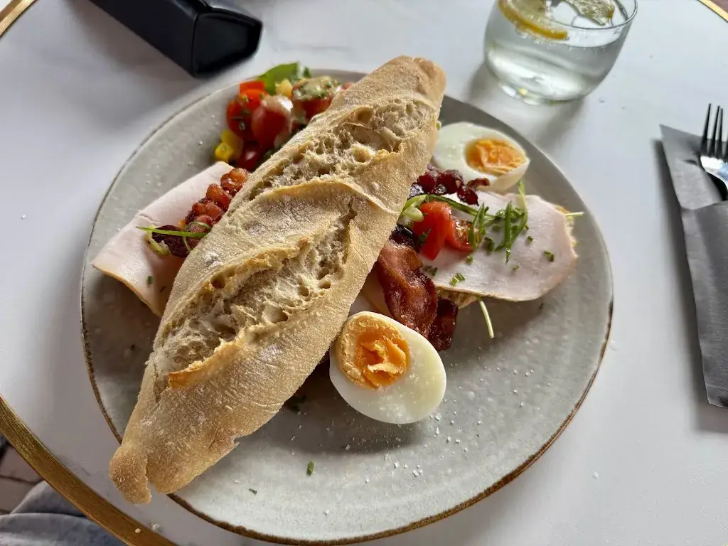 Bistro Il's Adore Restaurant in Roden