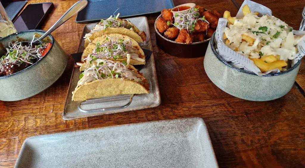 Just Saying_De Tump_Heythuysen_review