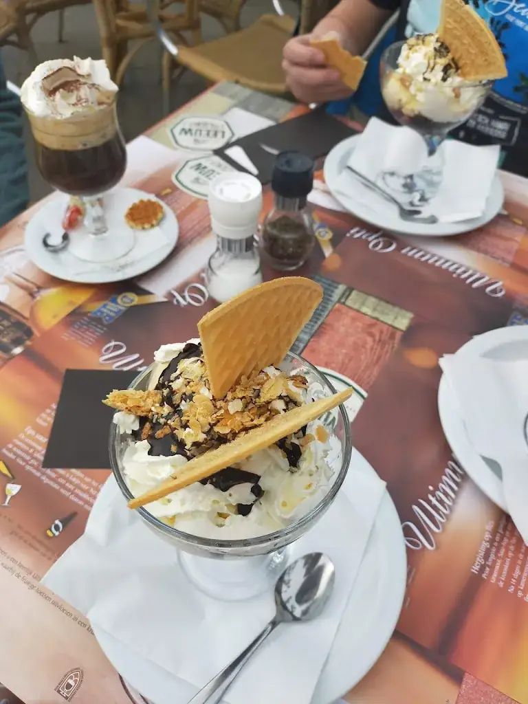 Menu_De Holle Eik; Zalencentrum, Eetcafé_Valkenburg_image_5