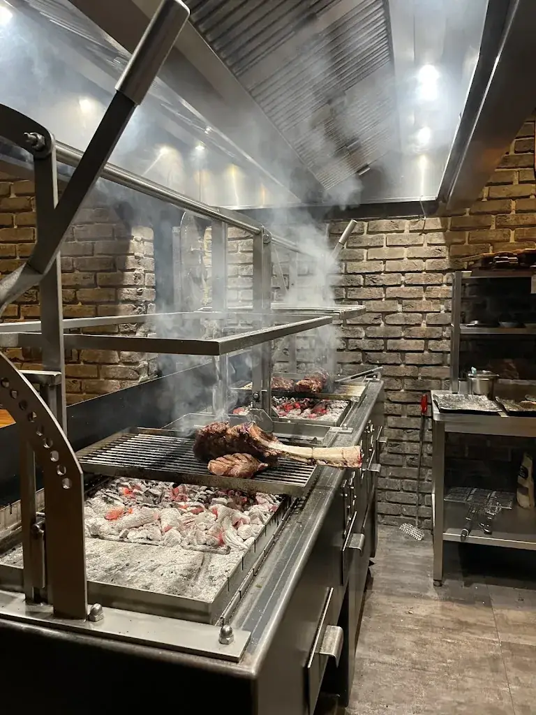 Lu & Na Barbecue Restaurant - Wijnbar_Kelpen-Oler_slider_image_3