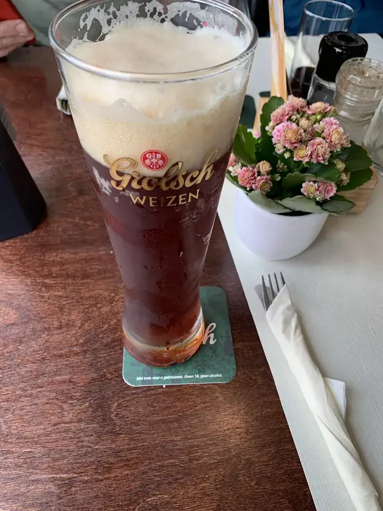 Gabriel Luz_Café-Restaurant-Zaal De Molshoof B.V._Kelpen-Oler_recensione