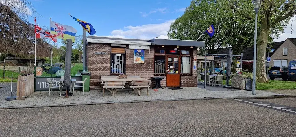 N. B.S._Friture 't Trefpunt_Kelpen-Oler_review