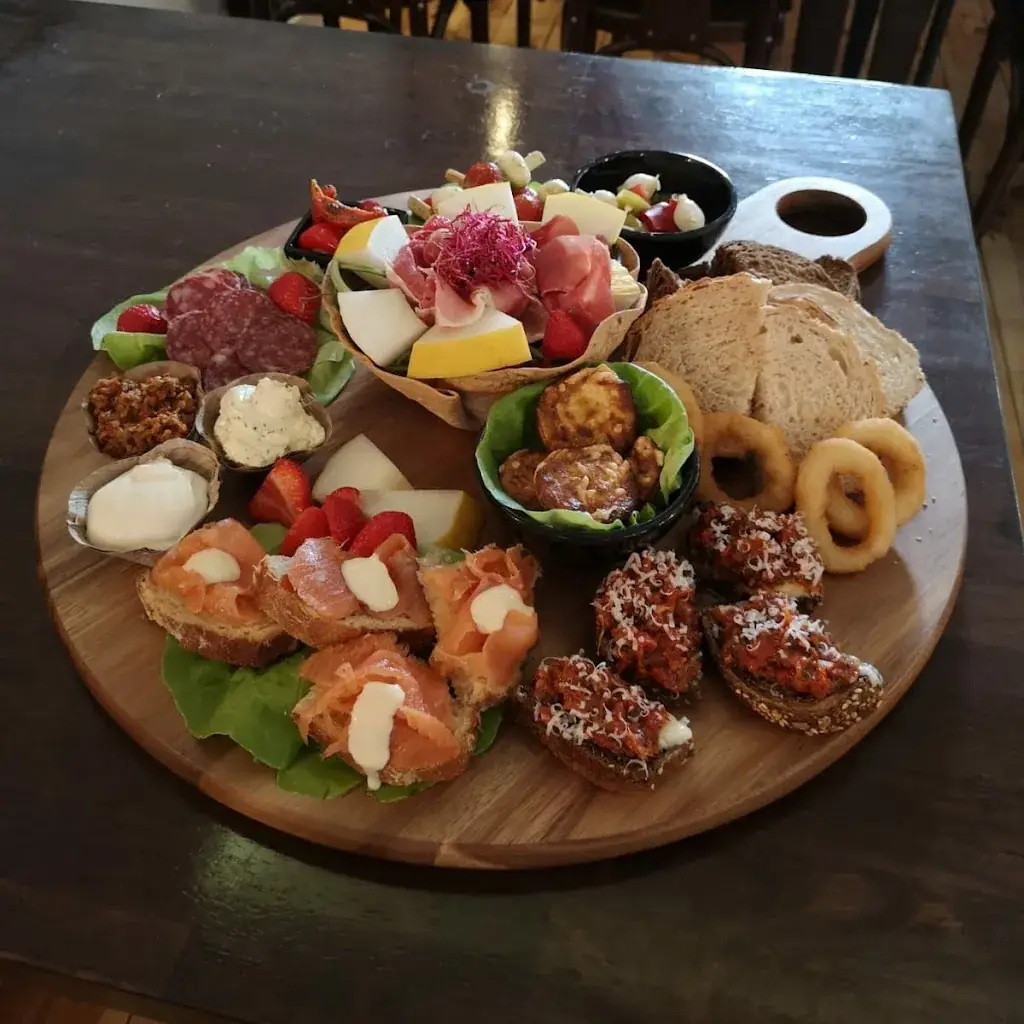 Restaurant Brasserie De Taverne_Kessel_slider_image_2