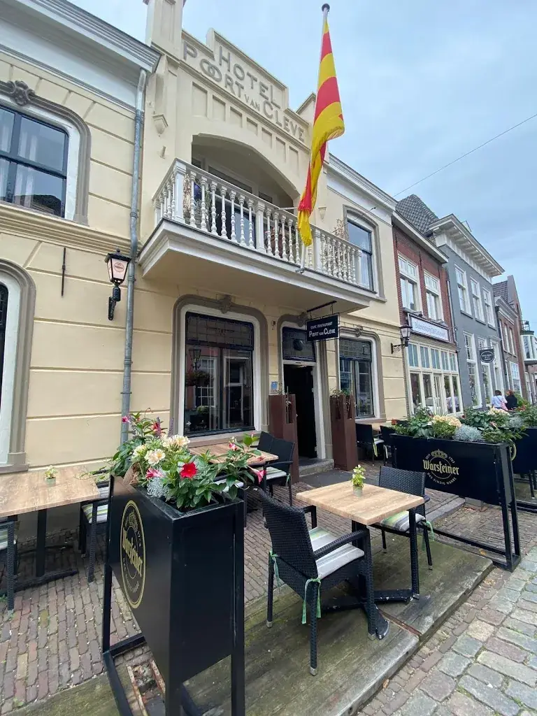 Eetcafe Poort van Cleve restaurant in Grave