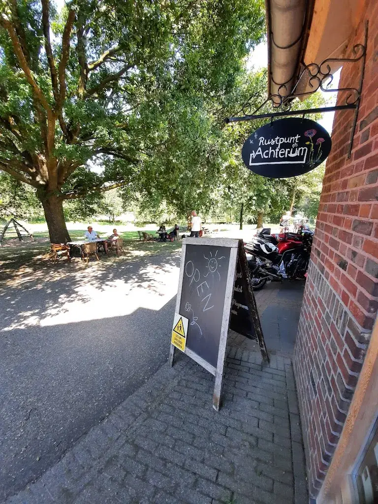 Jan Frijters_Rustpunt Achterum_Klimmen_review