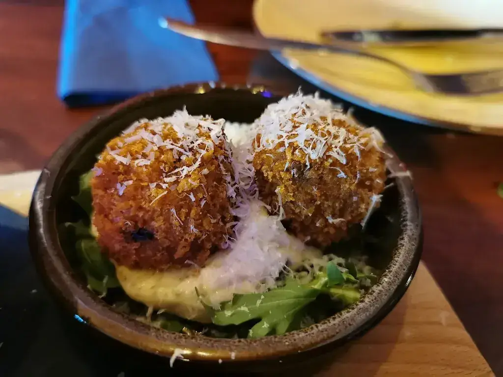 Menu_COMIQ | shared dining_Stein_image_4