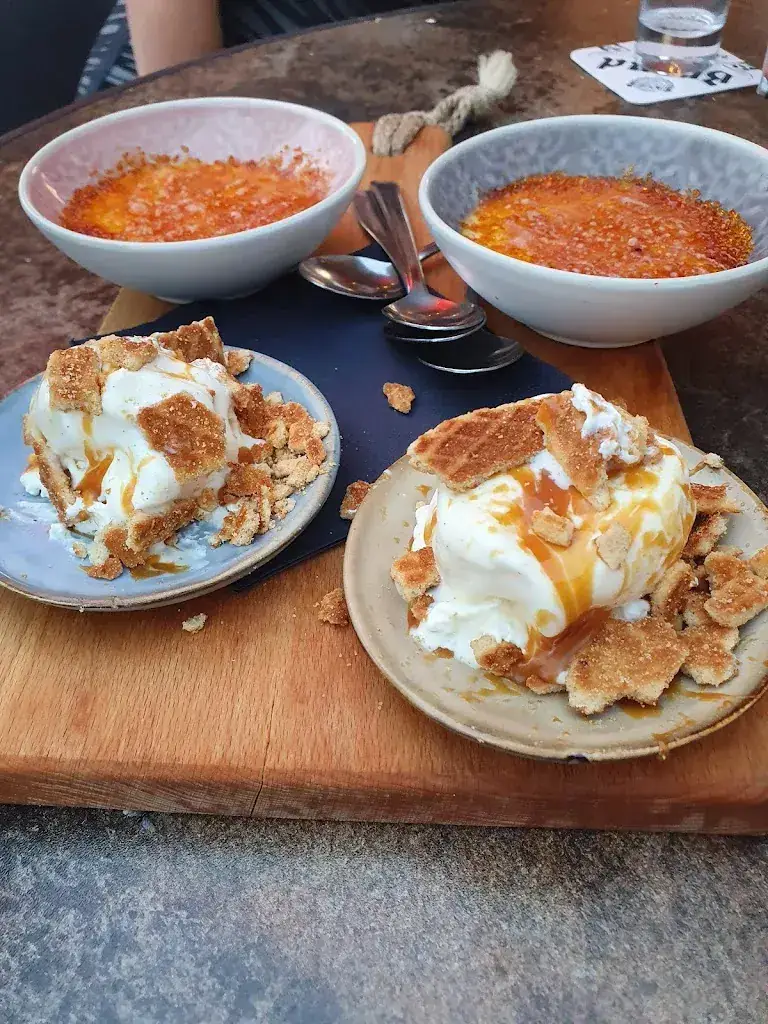 Menu_COMIQ | shared dining_Stein_image_9