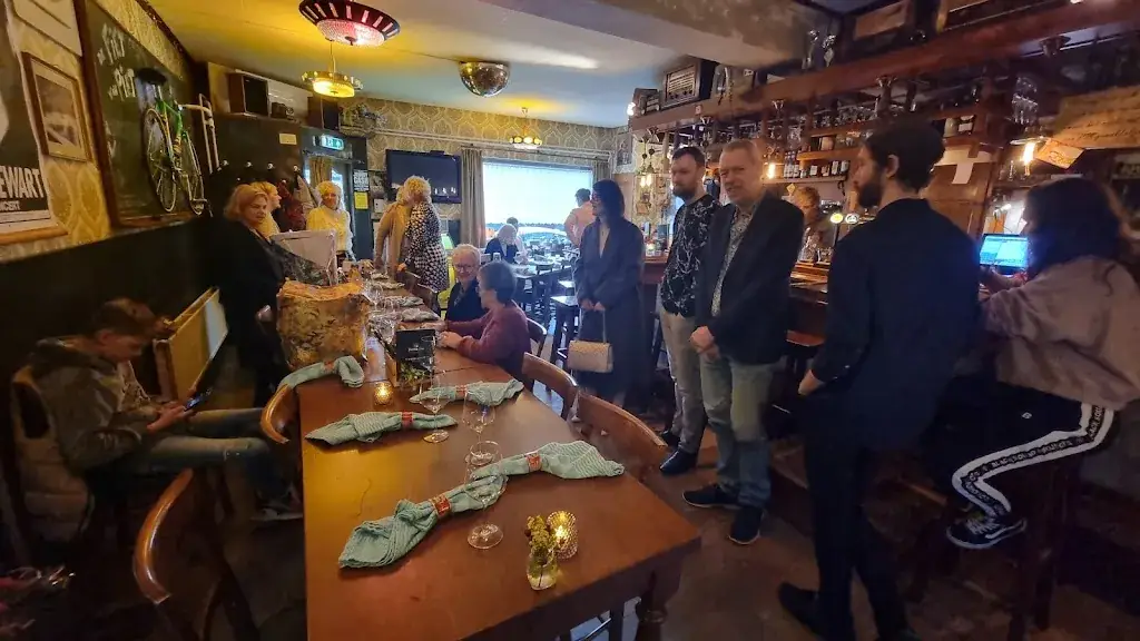 Floris Venhuizen_'t Veurletste_Stein_review