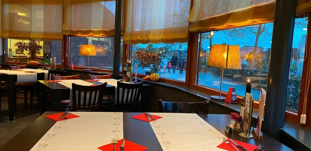 Marc van der Hijden_Café-brasserie Merode_Stein_review