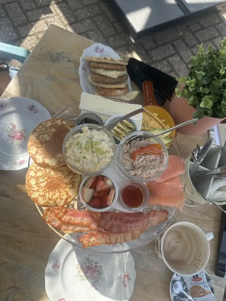 Melanie Vondeberg_BLISS Food & Drinks_Stein_review