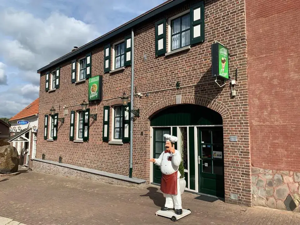 Cafetaria Larewi_Stein_slider_image_3