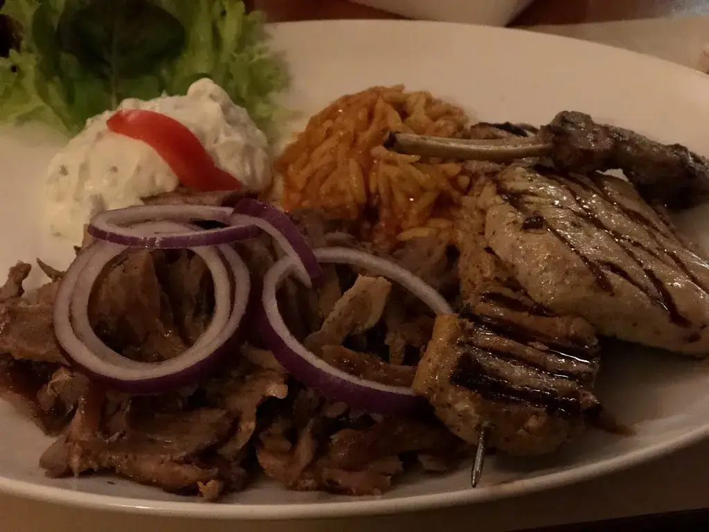 Anna Keszthelyi_Mykonos Palace_Landgraaf_review