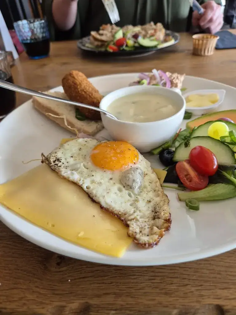 Miranda B_Brasserie 't Hert va Woabich_Landgraaf_review