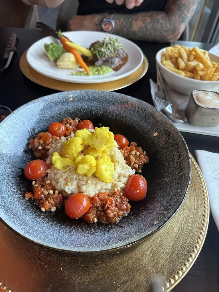 Bianca Bijl van Schagen_Restaurant BØFF_Horst_avis