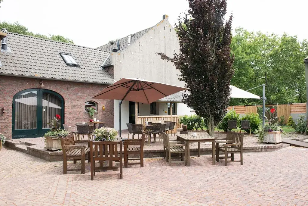De Lindehoeve B.V. restaurant in Grubbenvorst
