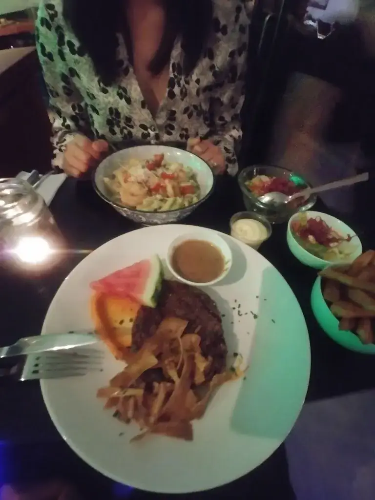 Travel Twitch_Blok 10 Horst_Horst_review