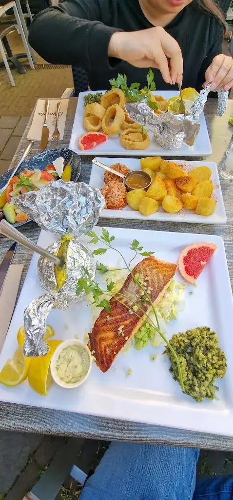 Emna Ameur_Olympia_Horst_review