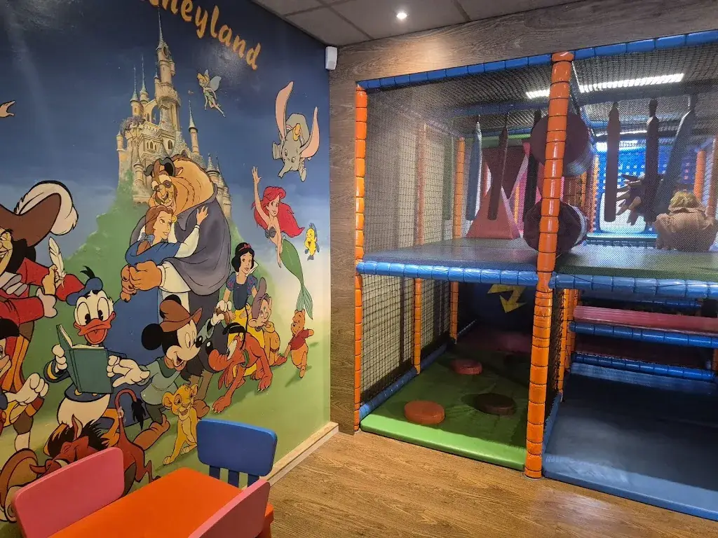 Richard Eweg_John's Foodstore_Horst_review