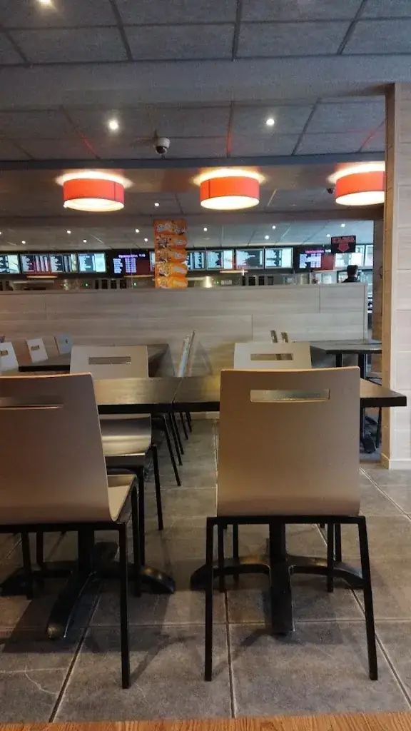 Valentina Vlaseva_John's Foodstore_Horst_review