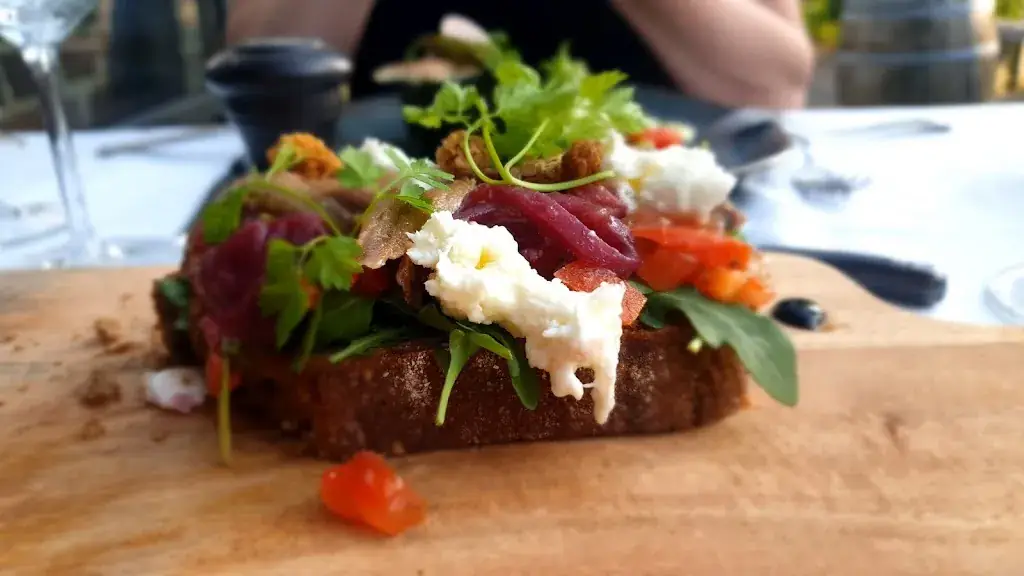 Henriette Ederveen_Hemelse Wijn_Sevenum_review