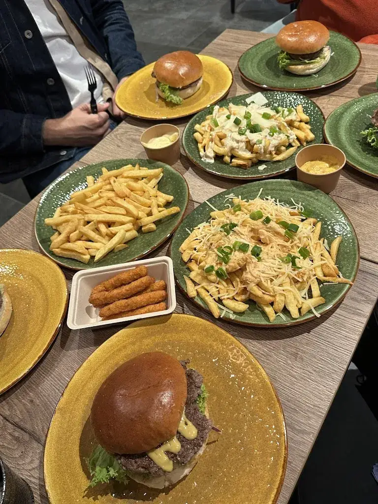 Merve_Frieterie de Petatbar_Sevenum_review