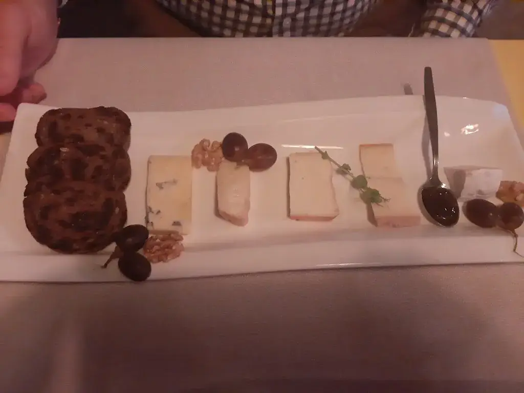 Menu_Restaurant L'Etoile (onderdeel van het Teaching Hotel Chateau Bethlehem)_Maastricht_image_3