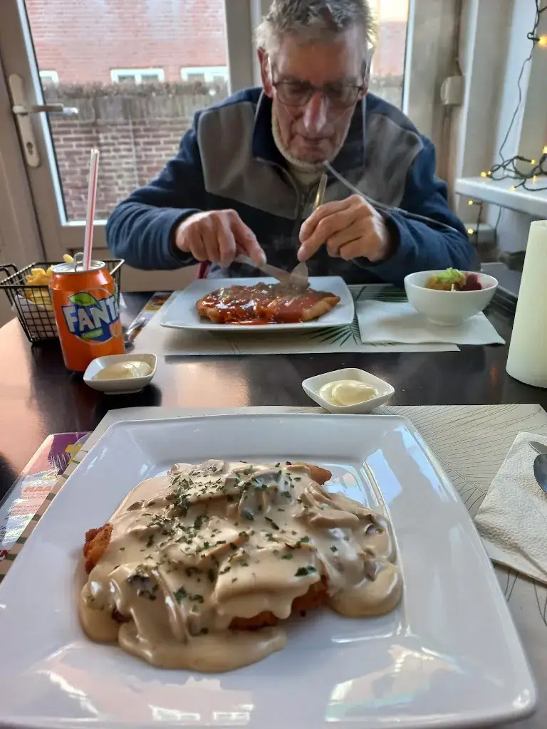 Menu_Schnitzelhuis & Hamburgerhuis Family Restaria D'r Smuleck Landgraaf_Landgraaf_image_5