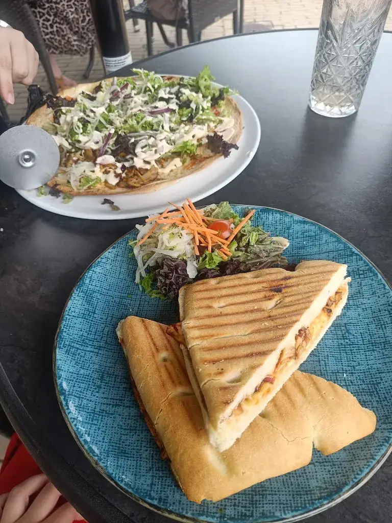 Nikita Pelzer_Mirakel eten & drinken_Landgraaf_review