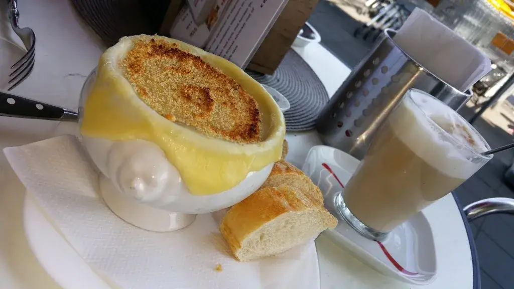 Just Saying_Ut Sonneklukske_Landgraaf_review