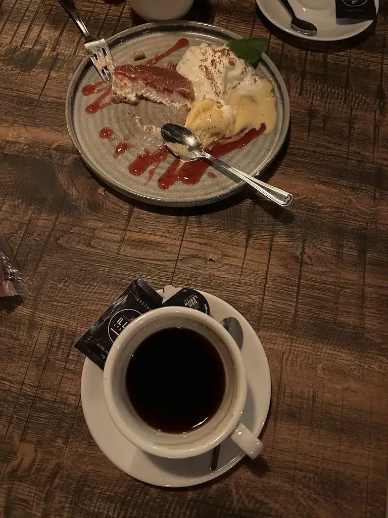 Alyahya Ebrahim_Dinercafé de Nachtwacht_Meppel_review