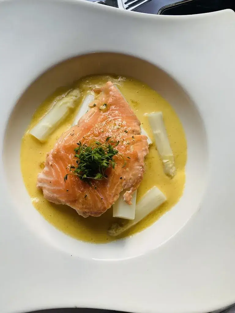 Prilli Soetantyo_Drie Cronen Restaurant_Thorn_review