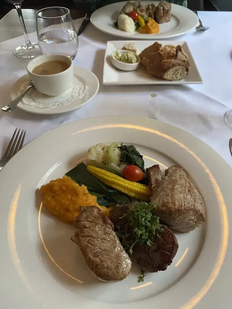 Drie Cronen Restaurant_Thorn_slider_image_2